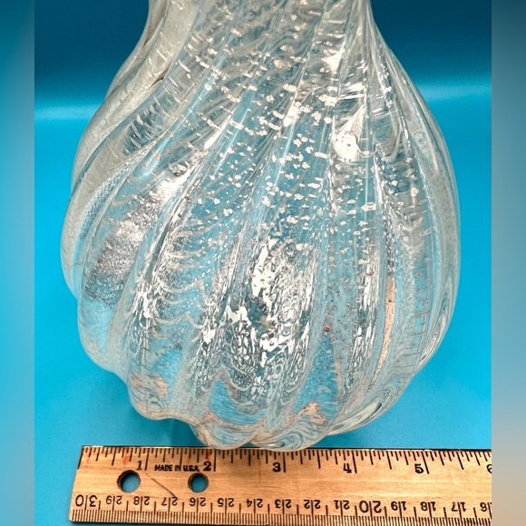 Mikasa by Kurata Handcrafted Swirl Crystal Glass White Bud Vase w/ Silver Flakes - Picture 12 of 13